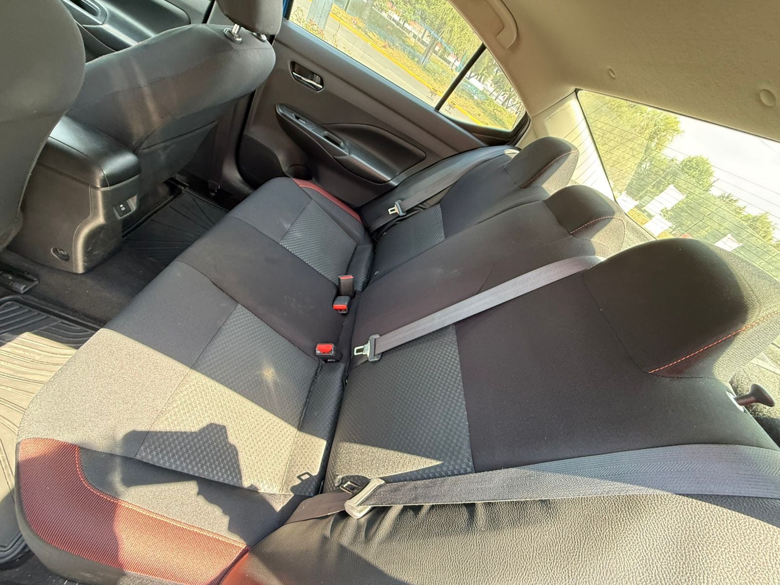 2023 Nissan Versa 1.6 Sr At