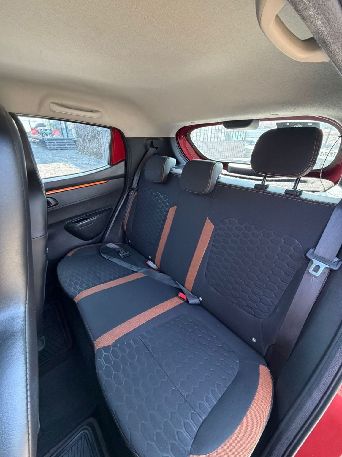 2020 Renault Kwid 1.0 Outsider Mt