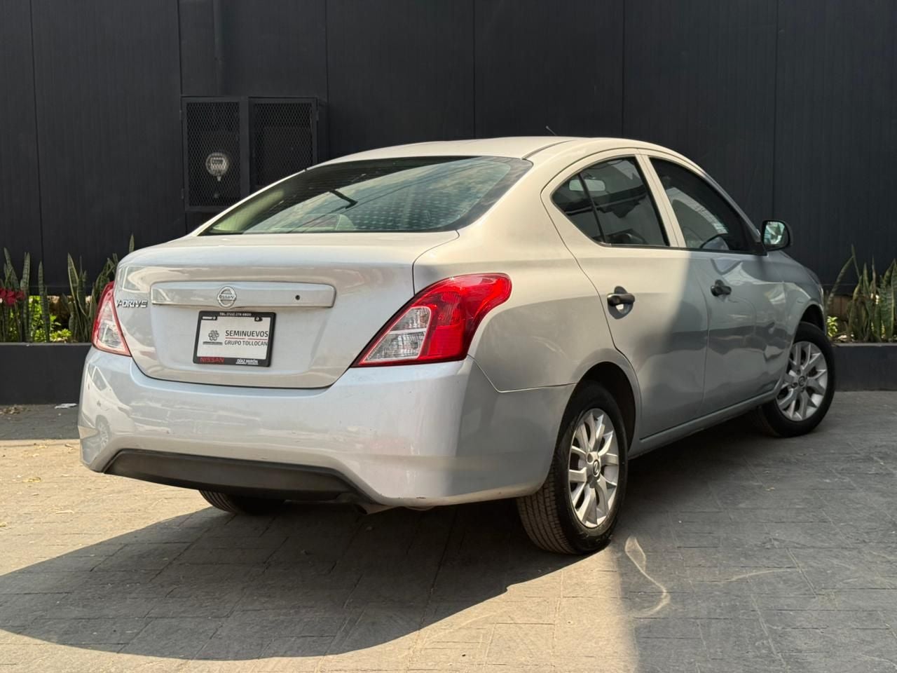 2021 Nissan V-Drive 1.6 A/C  Mt