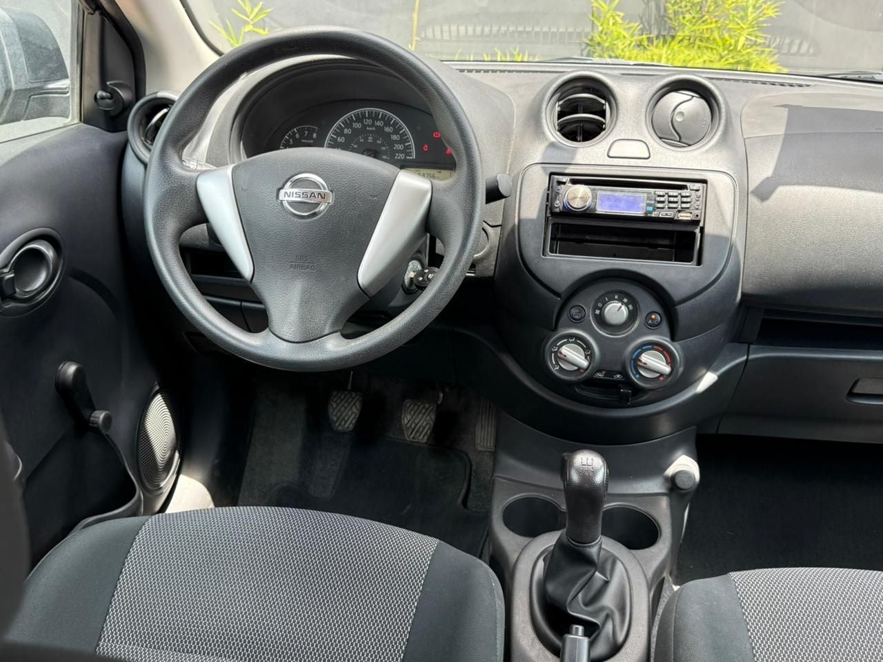 2020 Nissan V-Drive 1.6 A/C  Mt