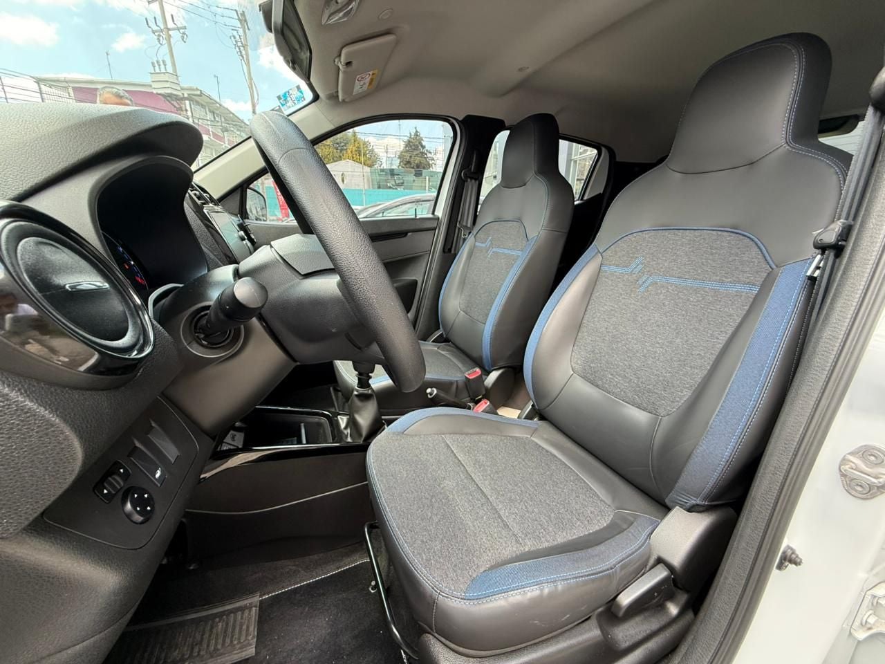 2024 Renault Kwid 1.0 Bitono Mt