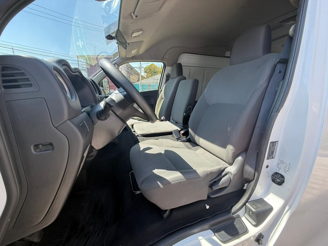 2024 Nissan Urvan 2.5 Panel Amplia AA Mt