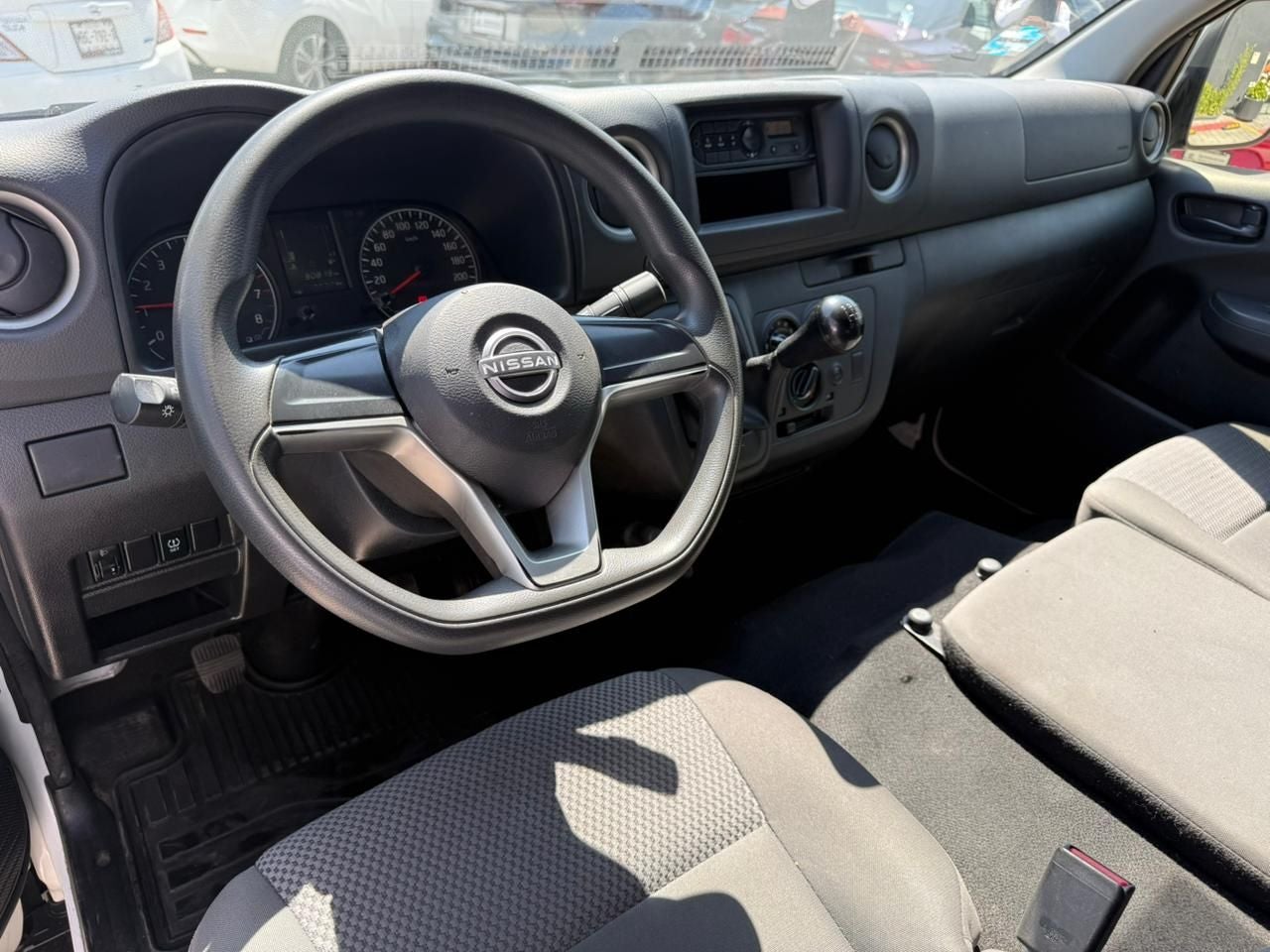 2024 Nissan Urvan 2.5 Panel Amplia AA Mt