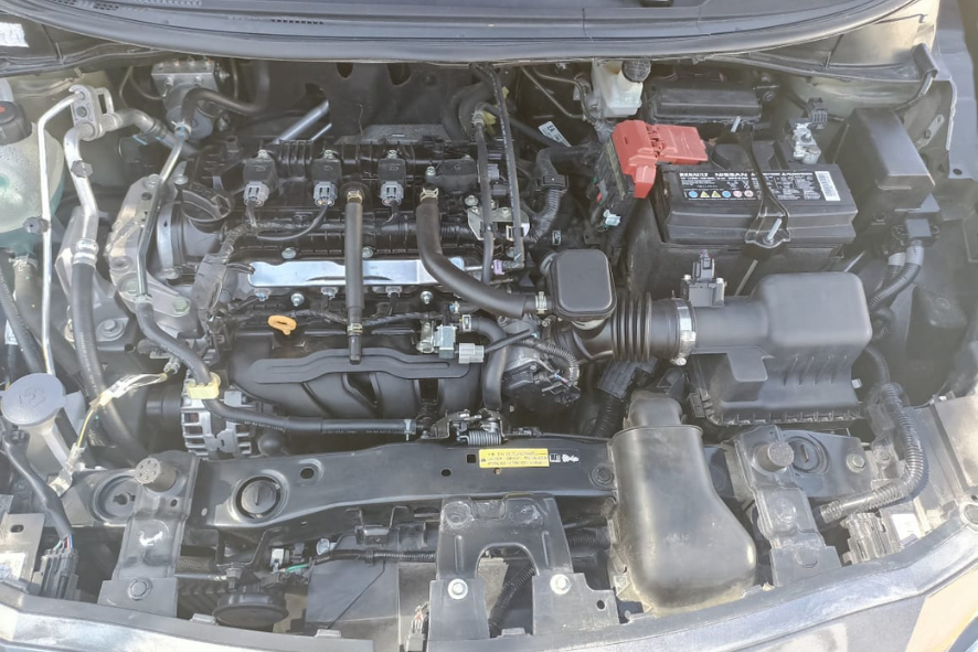 2023 Nissan Versa 1.6 Sr At