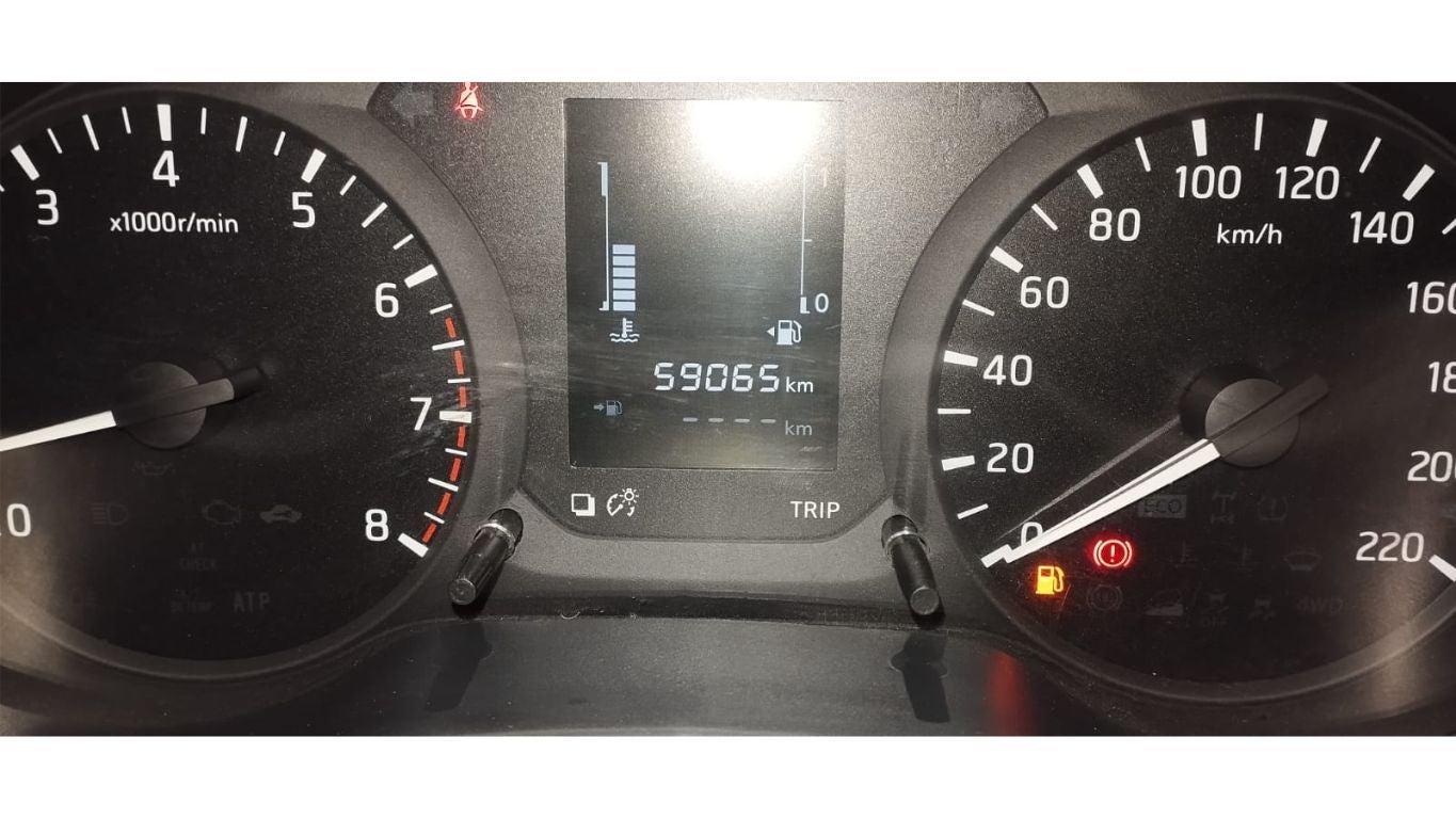 2020 Nissan NP300 Doble Cabina 2.5 SE Paq Seguridad Mt