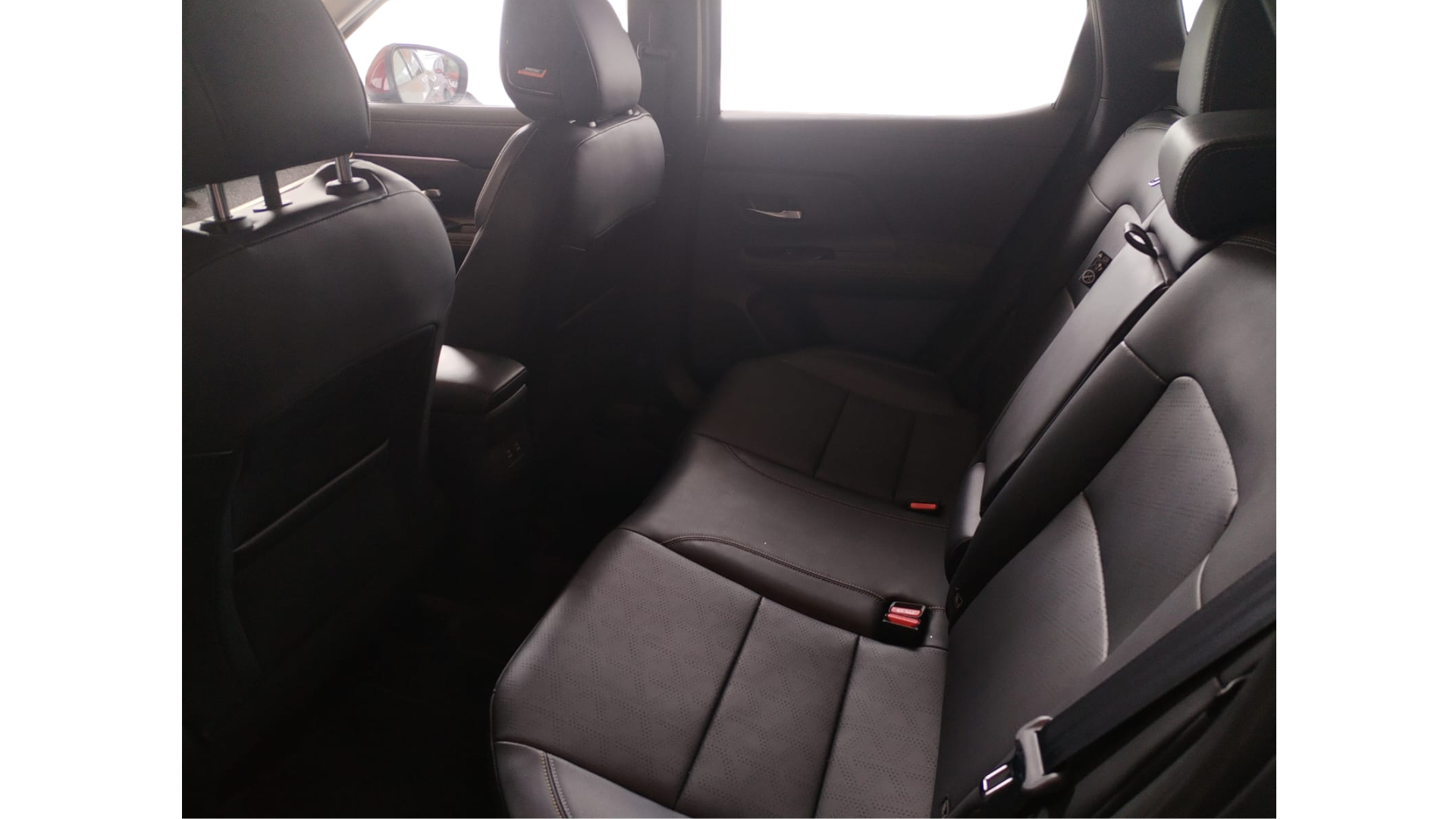 2025 Nissan Kicks 2.0 Platinum At