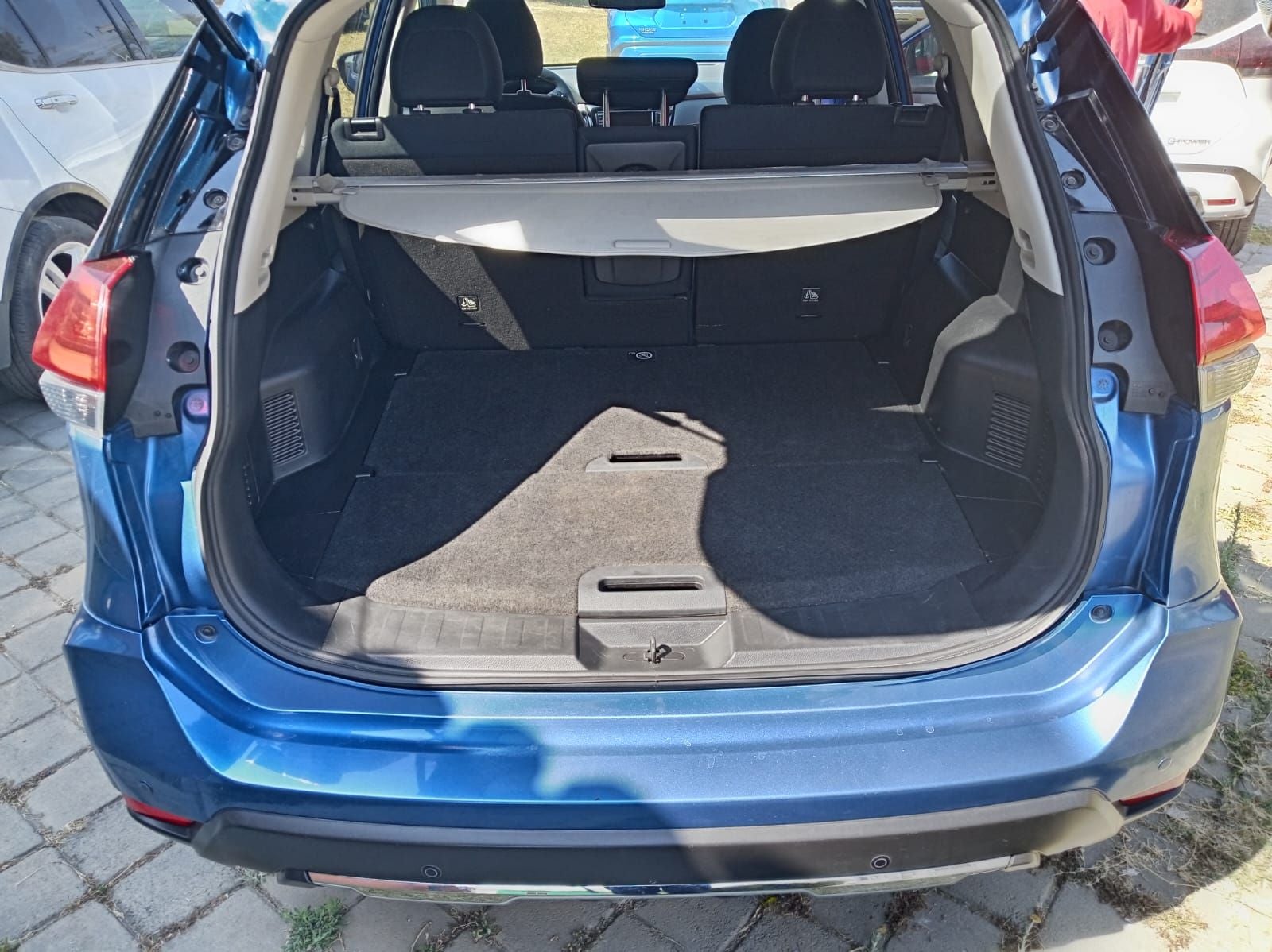 2022 Nissan X-Trail 2.5 Sense 2 Filas Cvt